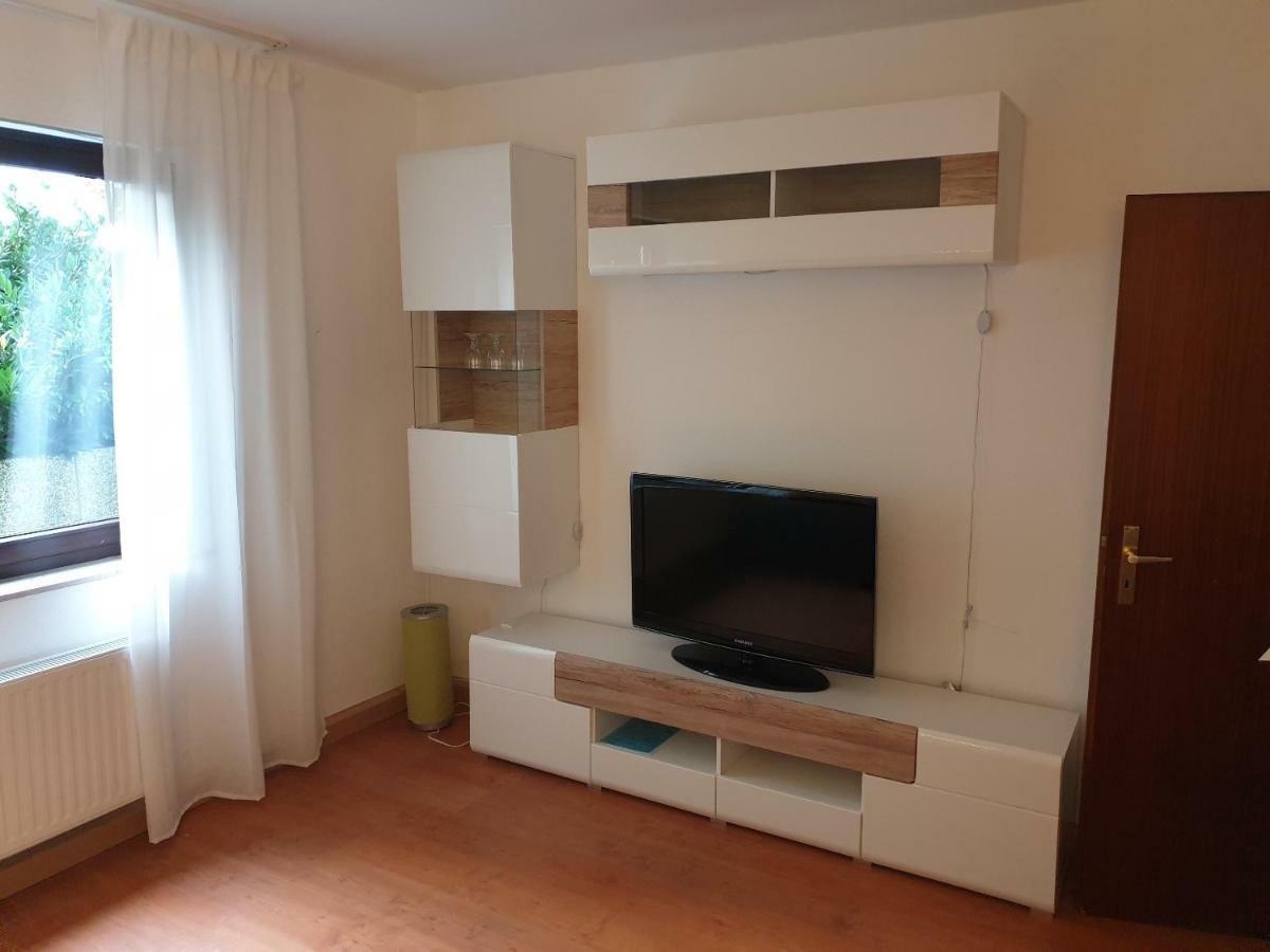 Andinas Ferienwohnung In Ruhiger Lage Direkt Am Wald Wilnsdorf Exterior photo